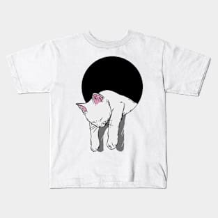 sleeping cat Kids T-Shirt